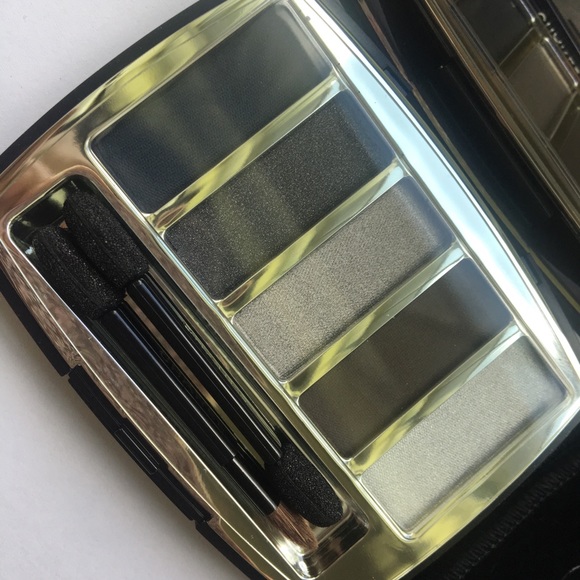 Limited Edition Chanel Architectonic Eyeshadow - Picture 3 of 5